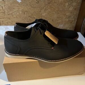 *Labor Day Sale* Black Men's Lace-Up Shoes NWT